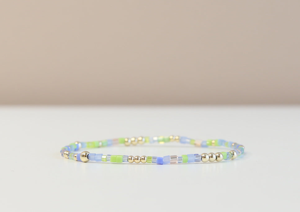 Periwinkle Lime 1:1 Glass Bead Bracelet