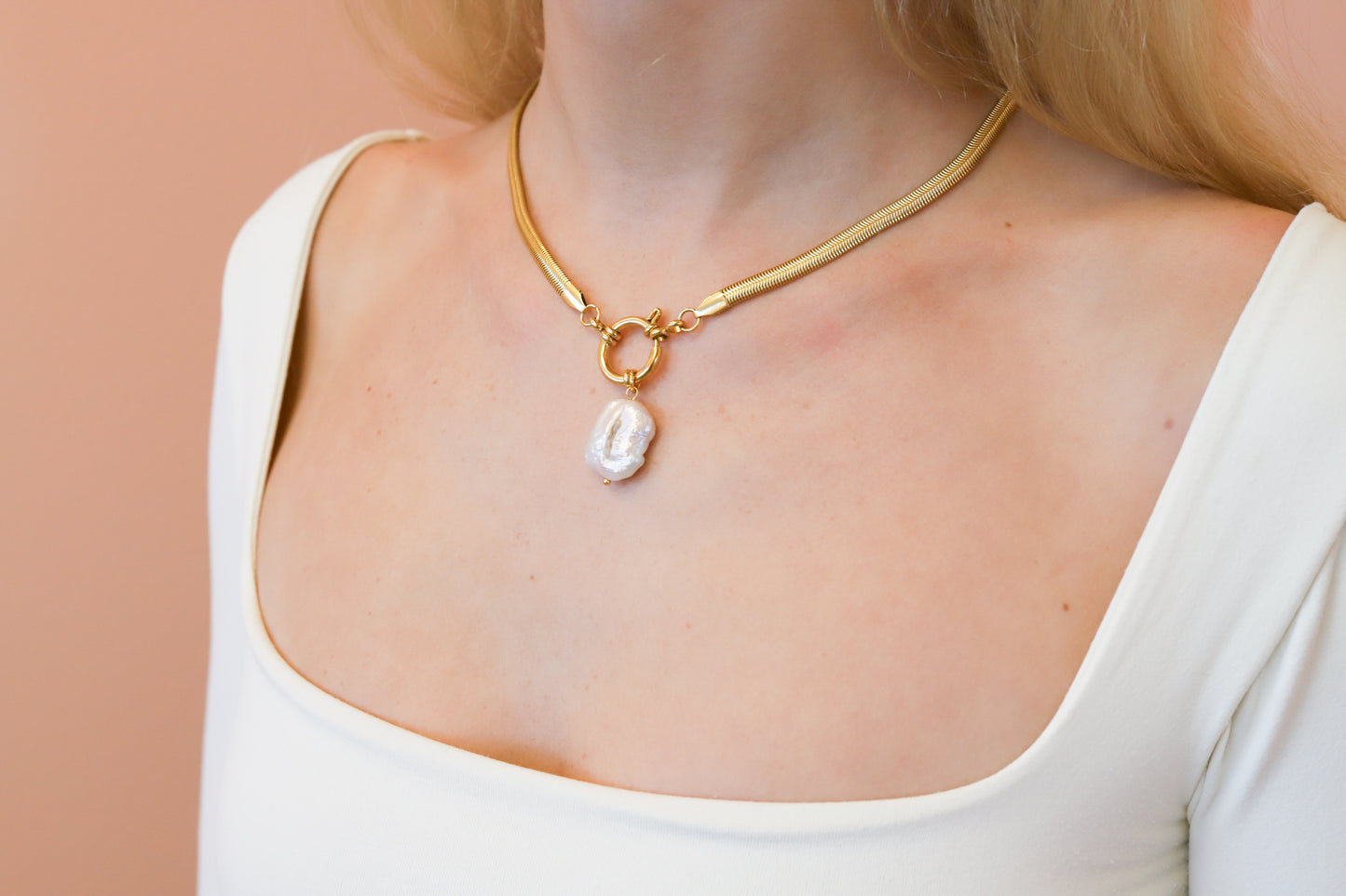 Mother of Pearl 17” Necklace