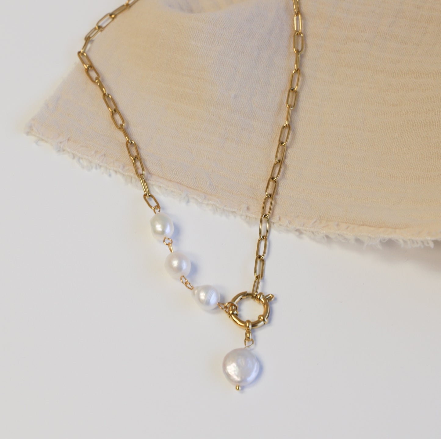 Luna Link 16” Necklace